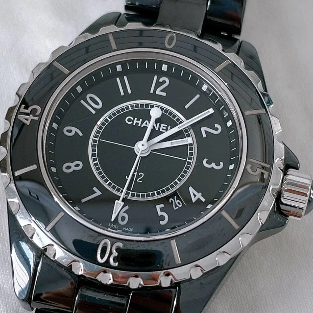 98% NEW CHANEL J12 BLACK WATCH - Picture 6 of 8